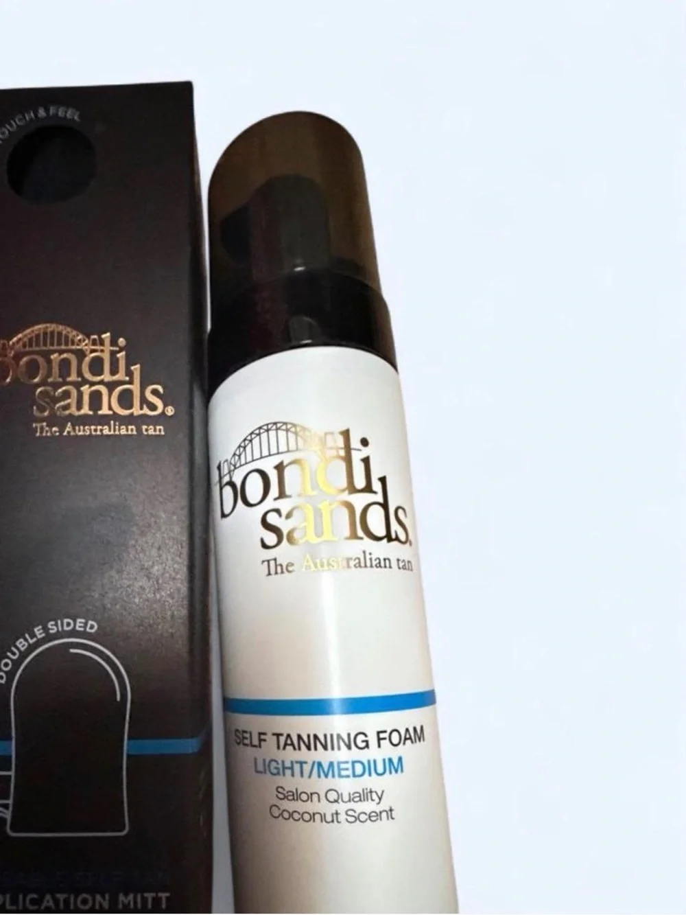 Bondi Sands Self Tanning Foam (light/medium) with Applicator Mitt - Black
